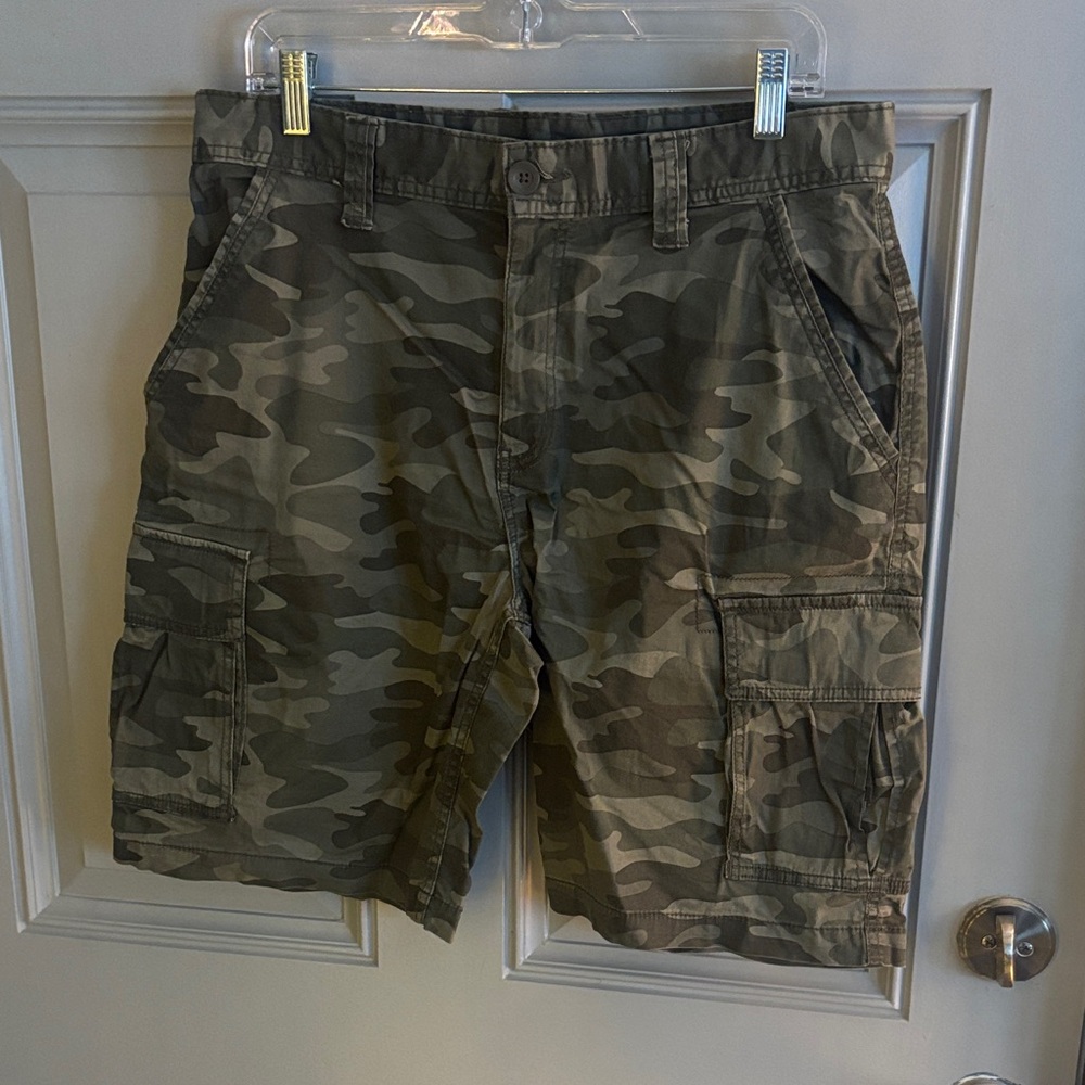 George Men's Green Camouflage Cargo Shorts